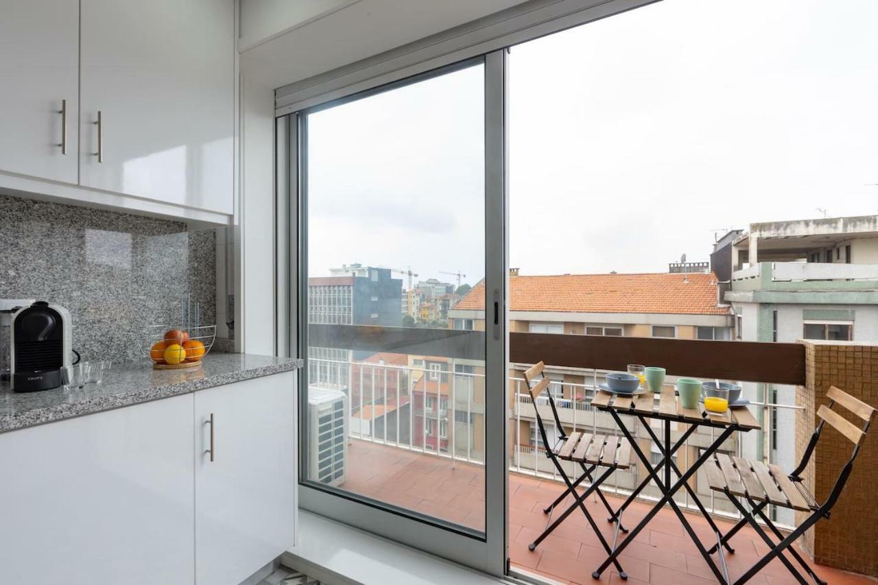 Trindade Sunny Downtown Apartment With Balcony & Ac OOporto Exterior foto